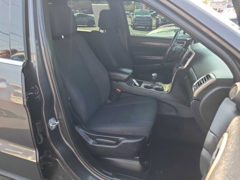 Used 2015 Jeep Grand Cherokee Laredo w/ Quick Order Package 23E image 10