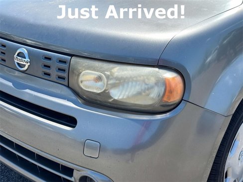 Used 2010 Nissan Cube 1.8 w/ Interior Designer Pkg image 2