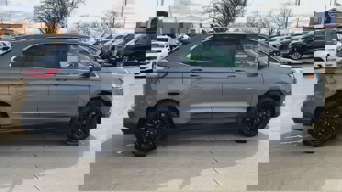 Used 2022 Ford Edge SEL image 43
