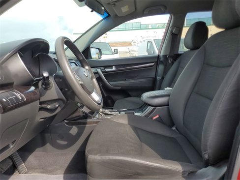 Used 2015 Kia Sorento LX image 16