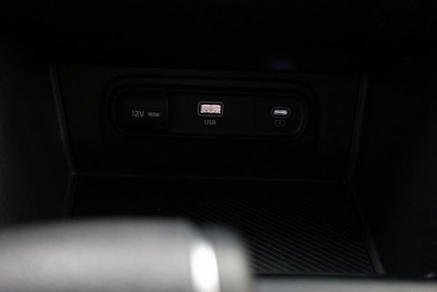 Used 2025 Kia Sportage LX image 81