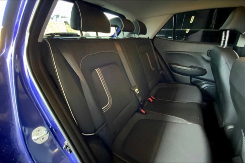 Used 2023 Hyundai Venue Limited image 18