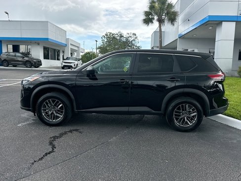 Used 2024 Nissan Rogue S image 9
