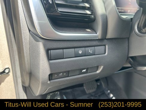 Used 2023 Nissan Rogue Platinum image 21