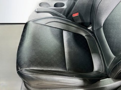 Certified 2021 Kia Seltos EX image 18