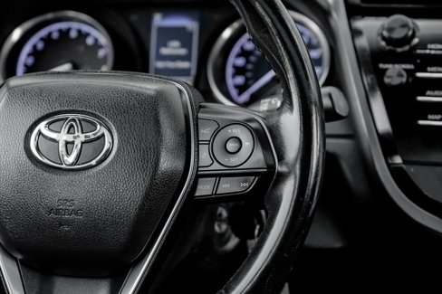 Used 2020 Toyota Camry SE image 24