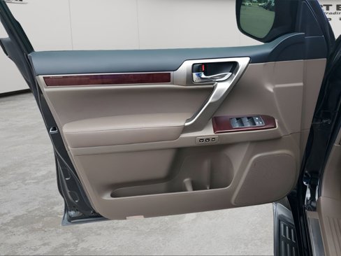 Used 2017 Lexus GX 460 Premium image 26