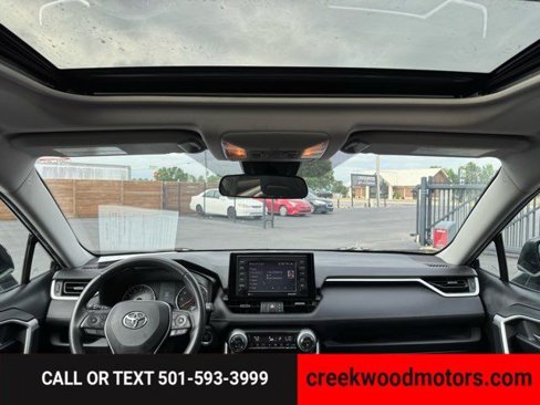 Used 2021 Toyota RAV4 XLE Premium image 6