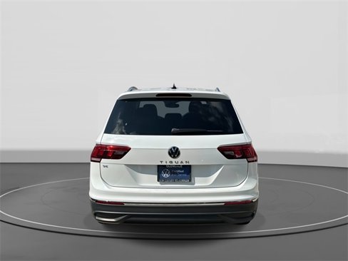 Used 2022 Volkswagen Tiguan SE image 4