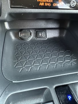 Used 2019 Toyota RAV4 LE image 19