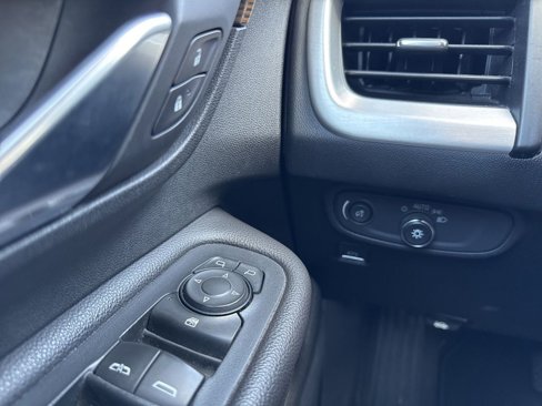 Used 2019 GMC Terrain SLE image 17