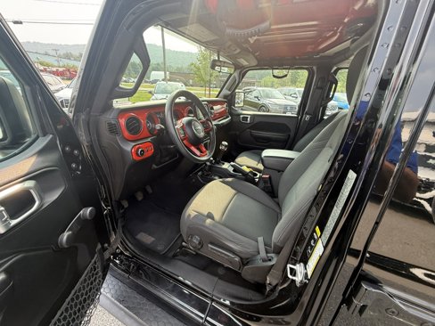 Used 2020 Jeep Wrangler Unlimited Sport image 10