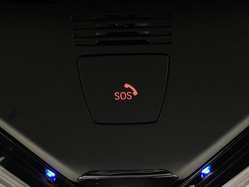 Certified 2021 BMW X6 M50i w/ Executive Package image 30