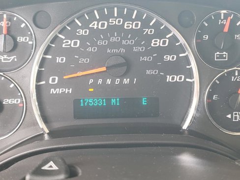 Used 2017 Chevrolet Express 2500 image 26