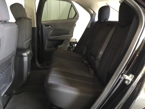 Used 2017 Chevrolet Equinox LT image 36
