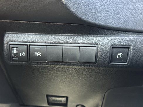 Used 2022 Toyota Corolla LE image 28
