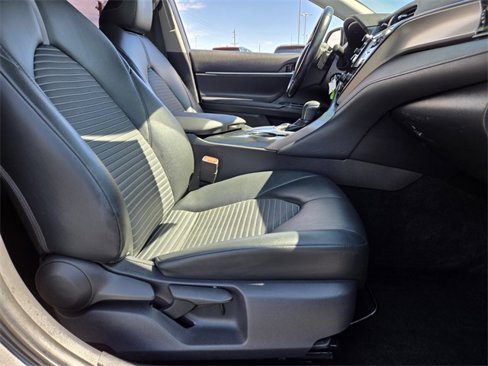 Certified 2019 Toyota Camry SE image 16