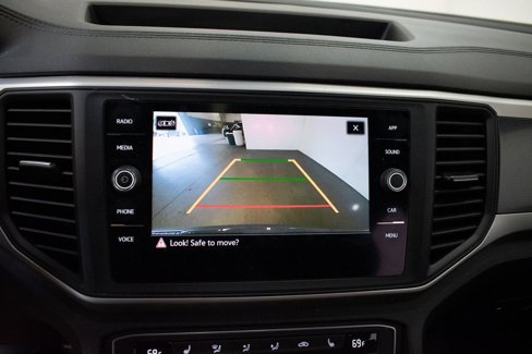 Used 2021 Volkswagen Atlas Cross Sport SE image 16