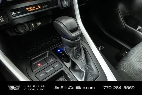 Used 2022 Toyota RAV4 XLE image 16