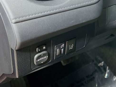 Used 2017 Toyota RAV4 LE image 10