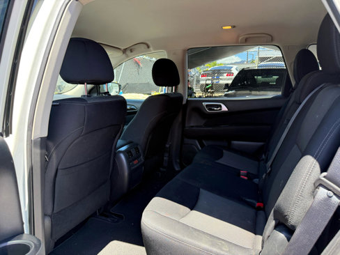 Used 2017 Nissan Pathfinder SV image 7