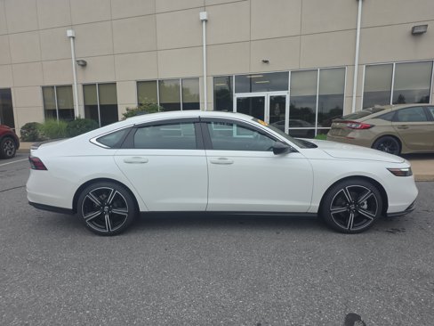 Used 2023 Honda Accord Sport image 4