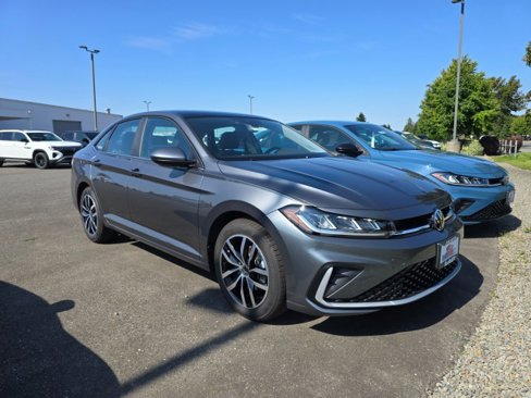 New 2025 Volkswagen Jetta SE image 1