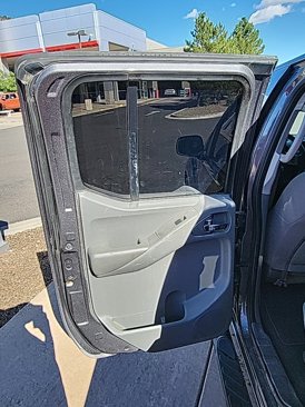 Used 2021 Nissan Frontier SV w/ Midnight Edition Floor Mats image 14