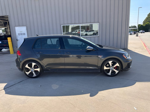Used 2016 Volkswagen GTI SE image 9