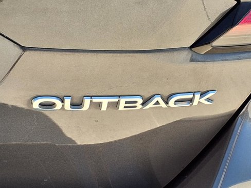 Used 2022 Subaru Outback Limited image 12
