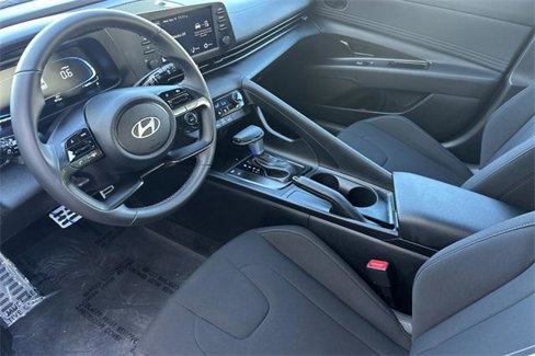 Used 2025 Hyundai Elantra Sport image 10