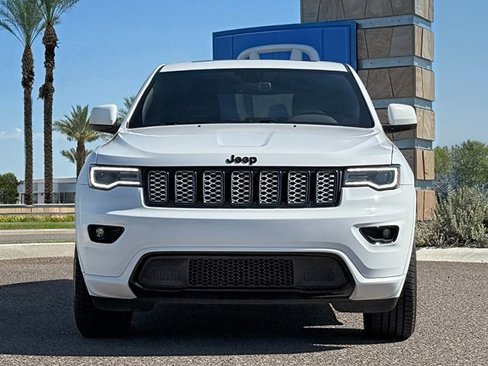 Used 2020 Jeep Grand Cherokee Altitude image 5