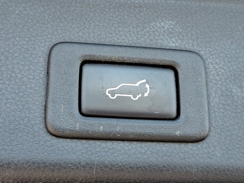 Used 2019 Subaru Ascent Premium image 32