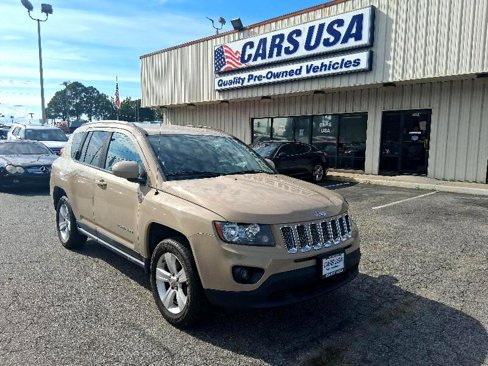 Used 2016 Jeep Compass Latitude image 3