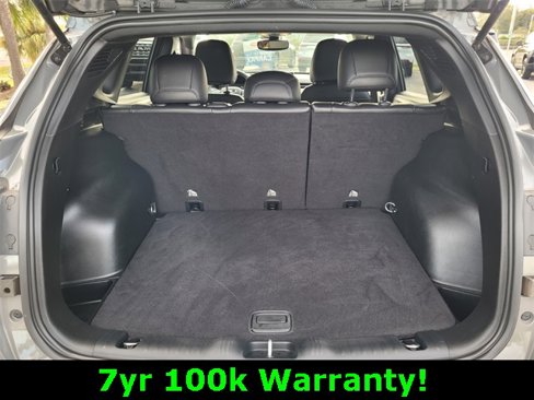 Used 2023 Jeep Compass Limited image 15