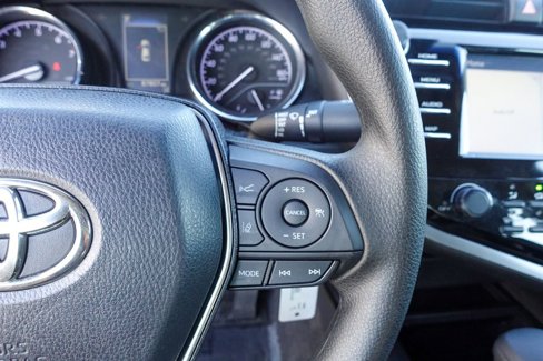 Used 2019 Toyota Camry L image 17