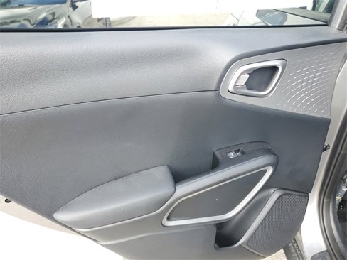Used 2025 Kia Soul S image 8