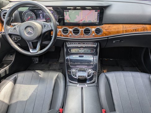 Used 2018 Mercedes-Benz E 400 4MATIC Sedan image 24