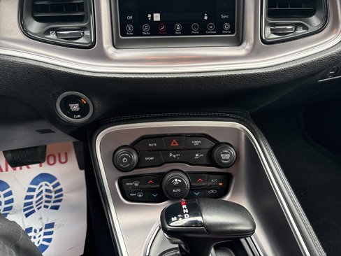 Used 2022 Dodge Challenger GT image 33