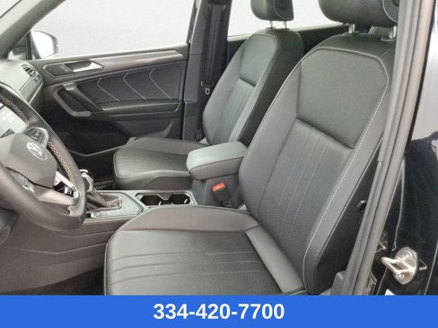 Used 2023 Volkswagen Tiguan SE R-Line image 12