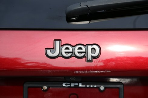 Used 2019 Jeep Cherokee Trailhawk image 5