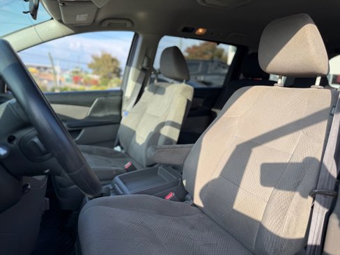 Used 2016 Honda Odyssey SE image 14
