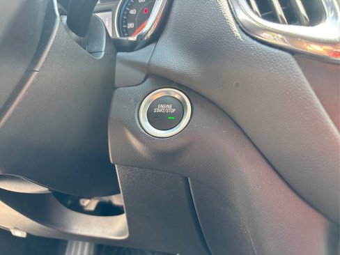 Used 2023 Chevrolet Equinox LT image 33