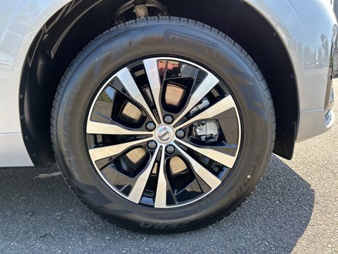 New 2025 Volvo XC60 B5 Core w/ Climate Package image 10