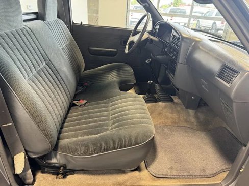 Used 1994 Toyota Pickup DX image 25