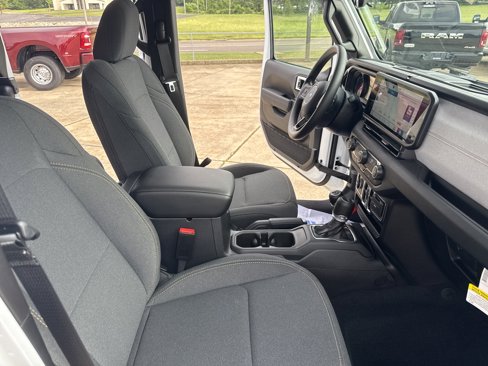 New 2025 Jeep Gladiator Sport image 23