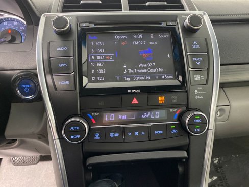 Used 2016 Toyota Camry XLE image 15