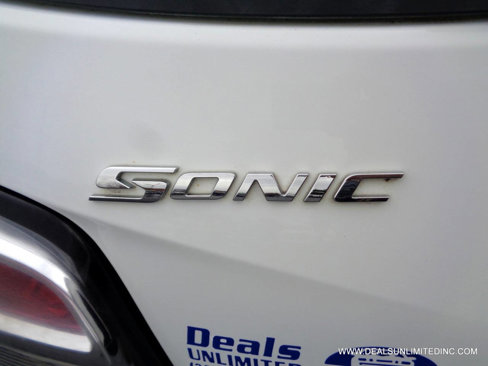 Used 2017 Chevrolet Sonic LT image 5