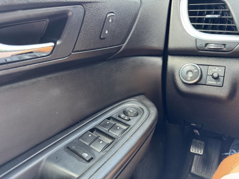 Used 2017 Chevrolet Traverse LT w/ Style and Technology Package image 37