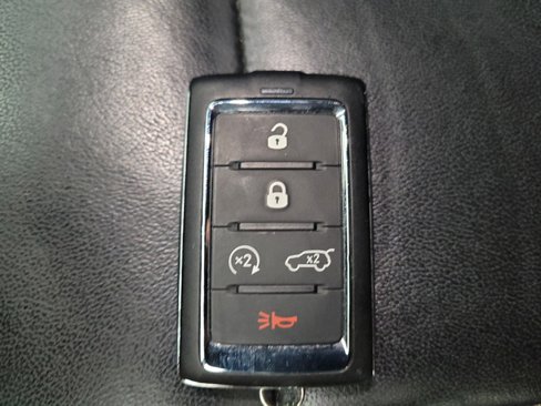 Used 2022 Jeep Grand Cherokee L Limited image 32